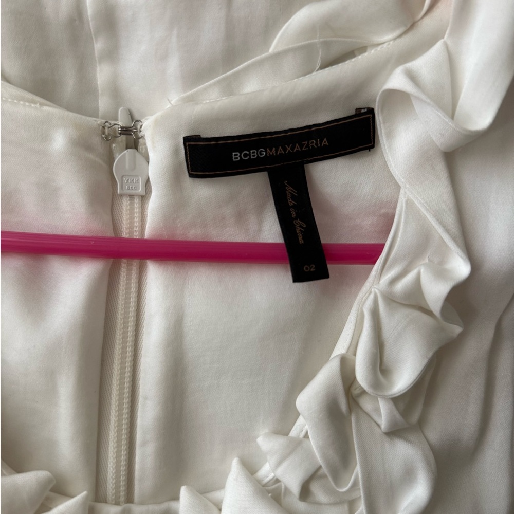 BCBGMaxAzria Cream Ruffle Accent Dress with Pockets